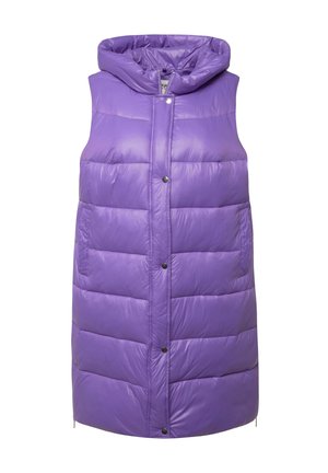 Gilet rembourré violet avec capuche, doté d'une finition brillante, de deux poches frontales et de fermetures à boutons-pression. Texture lisse et design léger.