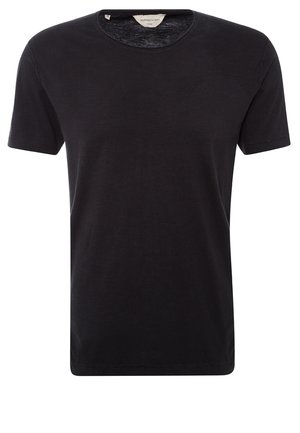 Camiseta negra de manga corta con cuello redondo, confeccionada en suave algodón, con un ajuste holgado y diseño sencillo.