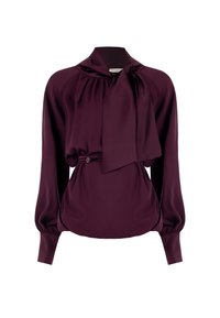 Blusa di seta bordeaux con scollatura a fiocco, maniche lunghe e dettaglio arricciato in vita. Tessuto morbido con una finitura liscia e una leggera lucentezza.
