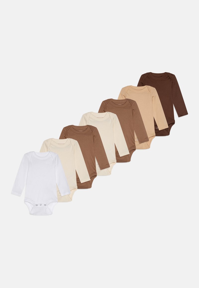 Set med sju långärmade bodysuits i olika nyanser: vit, beige, ljusbrun, mörkbrun. Mjuk tyg med tryckknappar i botten.