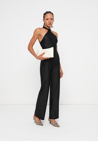 WAL G. BILLY OPEN BACK JUMPSUIT - Kezeslábas - black