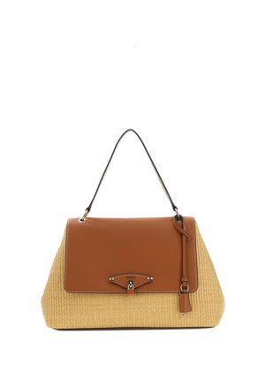 Borsa intrecciata color cuoio con patta in pelle marrone, manico superiore e piccolo dettaglio di chiusura sul davanti al centro.