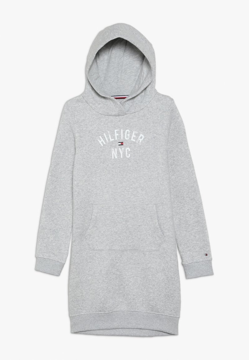 Robe à capuche à manches longues gris clair avec poche avant et texte "HILFIGER NYC" au-dessus du petit logo drapeau Tommy Hilfiger.