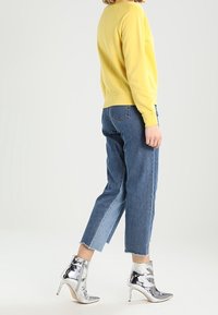 Obey Clothing Mikina - yellow