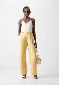 Morgan MUSTO - Top - ivoire