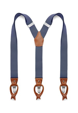 Blå stoffseler med brune skinnaccenter og sølvfargede metallklips i Y-ryggdesign.