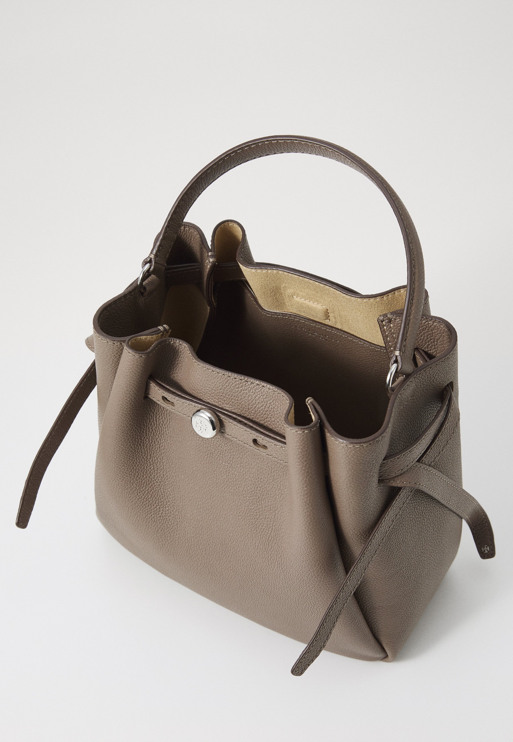 【Tory Burch】ロミー バケットバッグ Wild Mushroom Tory Burch Romy Bucket Bag - Wild Mushroom • Price »