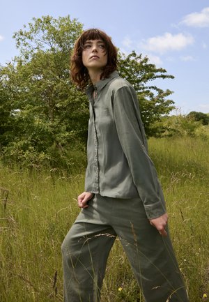PULZ, PZLUCA LONG SLEEVE - Skjortebluser - deep lichen green
