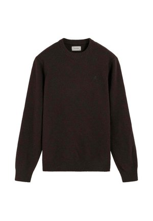 Suéter de cuello redondo de manga larga en marrón oscuro, con puños y dobladillo acanalados, presentado sobre un fondo blanco.