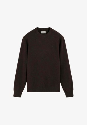 Suéter de cuello redondo de manga larga en marrón oscuro, con puños y dobladillo acanalados, presentado sobre un fondo blanco.