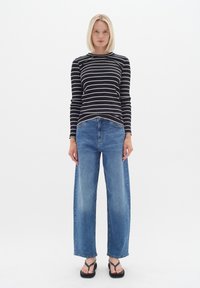 InWear DAGNAIW STRIPED - Vesta - black   whisper white thin