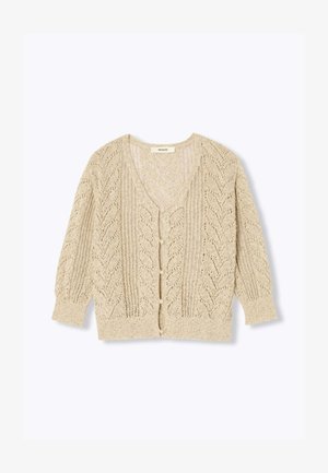 Cardigan beige en tricot avec motifs zigzag ajourés, col en V, manches longues et fermeture à boutons sur le devant.