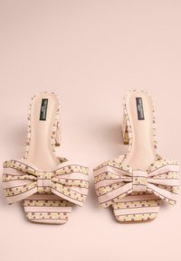 LIV BOW - REGULAR FIT - Pantolette hoch - light pink floral