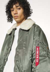 Alpha Industries B 15 - Talvitakki - vintage green