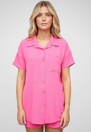 MIT KNOPFLEISTE UND BRUSTTASCHE - Camicia - pink