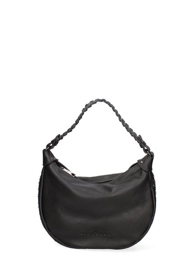 Sac à bandoulière en cuir noir avec une forme courbée, finition texturée et anse tressée. Il dispose d'une fermeture éclair et du logo de la marque à l'avant.