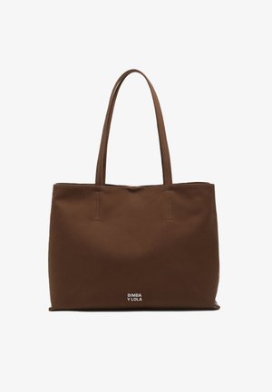 Hnedá plátená taška s dvoma ramennými popruhmi, s jednoduchým dizajnom a nenápadným logom značky na spodnej strane. Hladká textúra, žiadne viditeľné vzory.