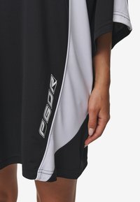 Pegador MONI TRICOT DRESS - Haljina od žerseja - black,white