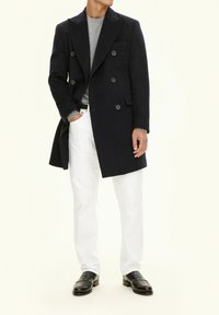 Oscar Jacobson Pitkä takki - navy