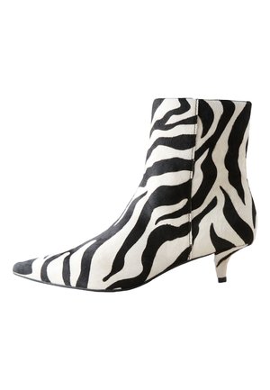 Next, REGULAR FIT - FOREVER COMFORT ALMOND TOE - Botines - zebra print leather