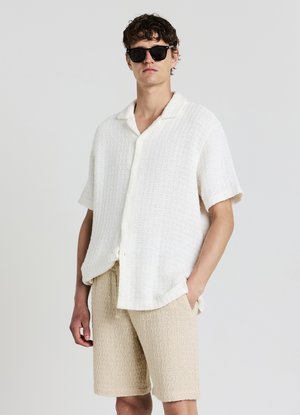 Shorts - sabbia