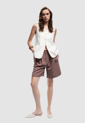 POCKET DETAIL  - Shorts - brown