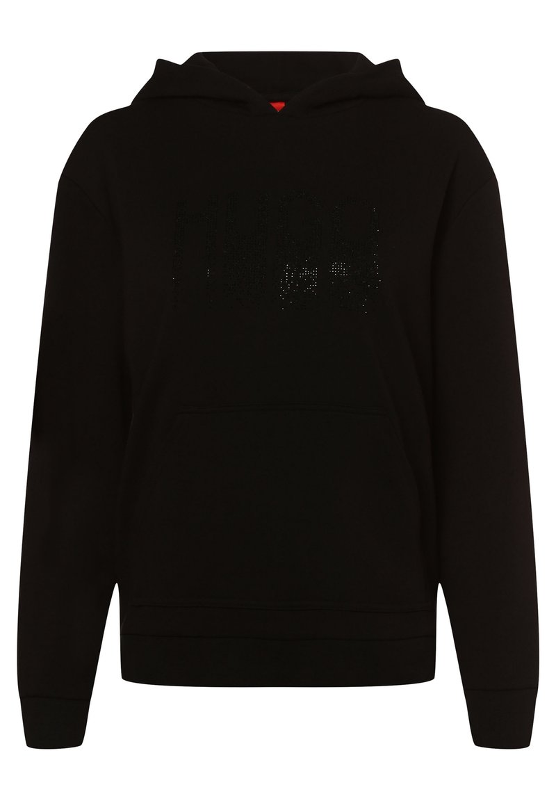 Sudadera negra con un bolsillo frontal, que presenta un logotipo texturizado de "HUGO" hecho de pequeños remaches. El material parece suave y está forrado de felpa.