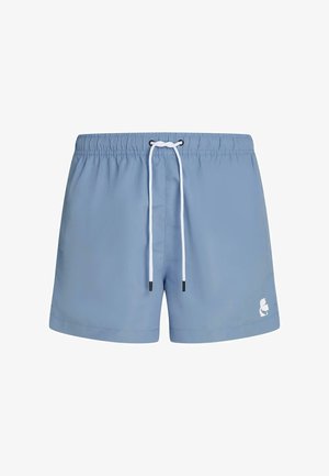 Lichtblauwe zwembroek met elastische tailleband en witte trekkoord, met een klein wit logo op het onderste rechterbeen.