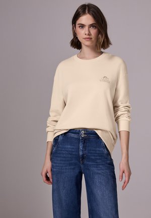Street One Studio - Bluza