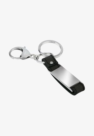 Sleutelhanger met een metalen clip en een ronde ring, voorzien van een zwarte leren strap en een glanzend zilveren rechthoekig accent.