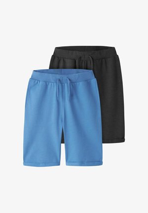Deux paires de shorts décontractés avec taille à cordon, l'une en bleu clair et l'autre en gris foncé, présentées en chevauchement sur un fond blanc.