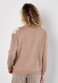 Apricot - Sweter