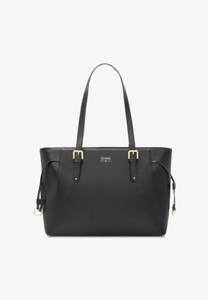 Czarna skórzana torba typu tote z dwoma paskami na ramię, złotymi klamrami oraz małym złotym logo marki na przedniej części w centrum.