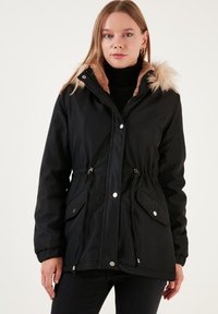 LELA REGULAR FIT - Parka - black
