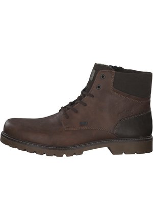 Braune Leder-Ankelstiefel mit strukturiertem Finish, Schnürvorderseite und gepolstertem Kragen. Mit robustem Sohlenprofil für Rutschfestigkeit und seitlichem Markenlabel.