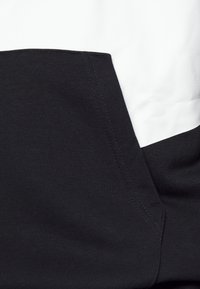 Nike Sportswear Luvtröja - black