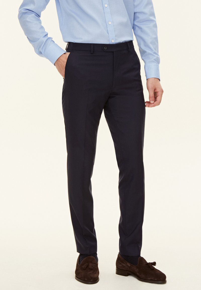 Oscar Jacobson - DENZ - Trousers - dark blue, Enlarge