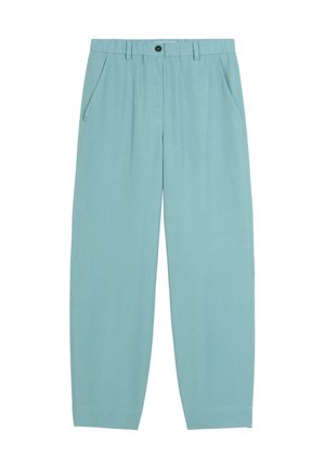 Pantalon bleu clair, ample, coupe droite, poches avant, fermeture par bouton. Confectionné en tissu lisse.