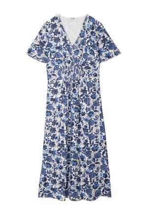 Niebieska i biała sukienka w kwiaty z krótkimi rękawami, głębokim dekoltem w kształcie litery V oraz marszczeniem w talii, wykonana z lekkiego materiału.