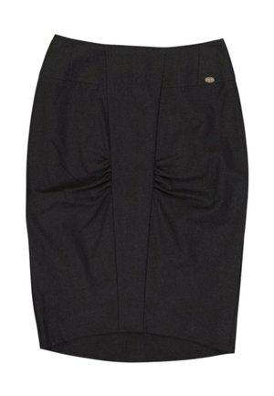 Jupe crayon noire longueur genou avec des détails froncés sur les côtés avant et un petit logo métallique ovale sur la ceinture droite.