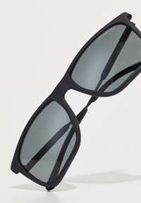 Armani Exchange Ochelari de soare - matte black