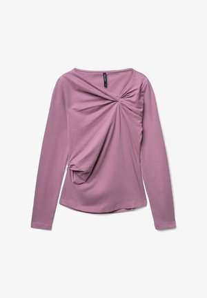 Top a maniche lunghe in mauve, con un design frontale intrecciato, tessuto morbido e orlo arrotondato. Stile minimalista con effetto drappeggiato.