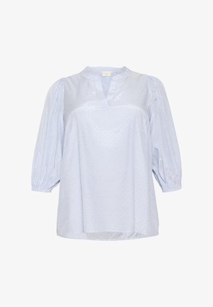 Lyseblå bluse med V-hals og korte puff ermer, med et stripsmønster med små prikker. Myk stoff med en avslappet passform.