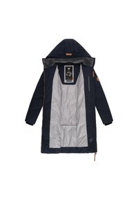 Tamsiai mėlynas pūkinis paltas su kailiu aptrauktu gaubtu, sidabrine vidine puse ir išskirtiniais prekės ženklo ženkliukais. Užsegamos kišenės užtrauktuku ir tekstūruota medžiaga.