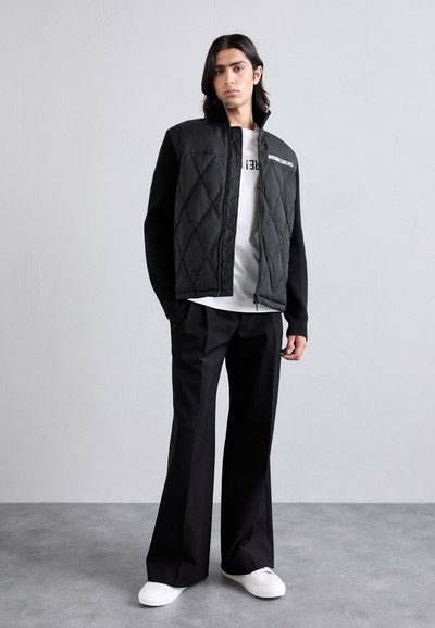 MOSCHINO UOMO - Visoki športni copati - bianco/rosso