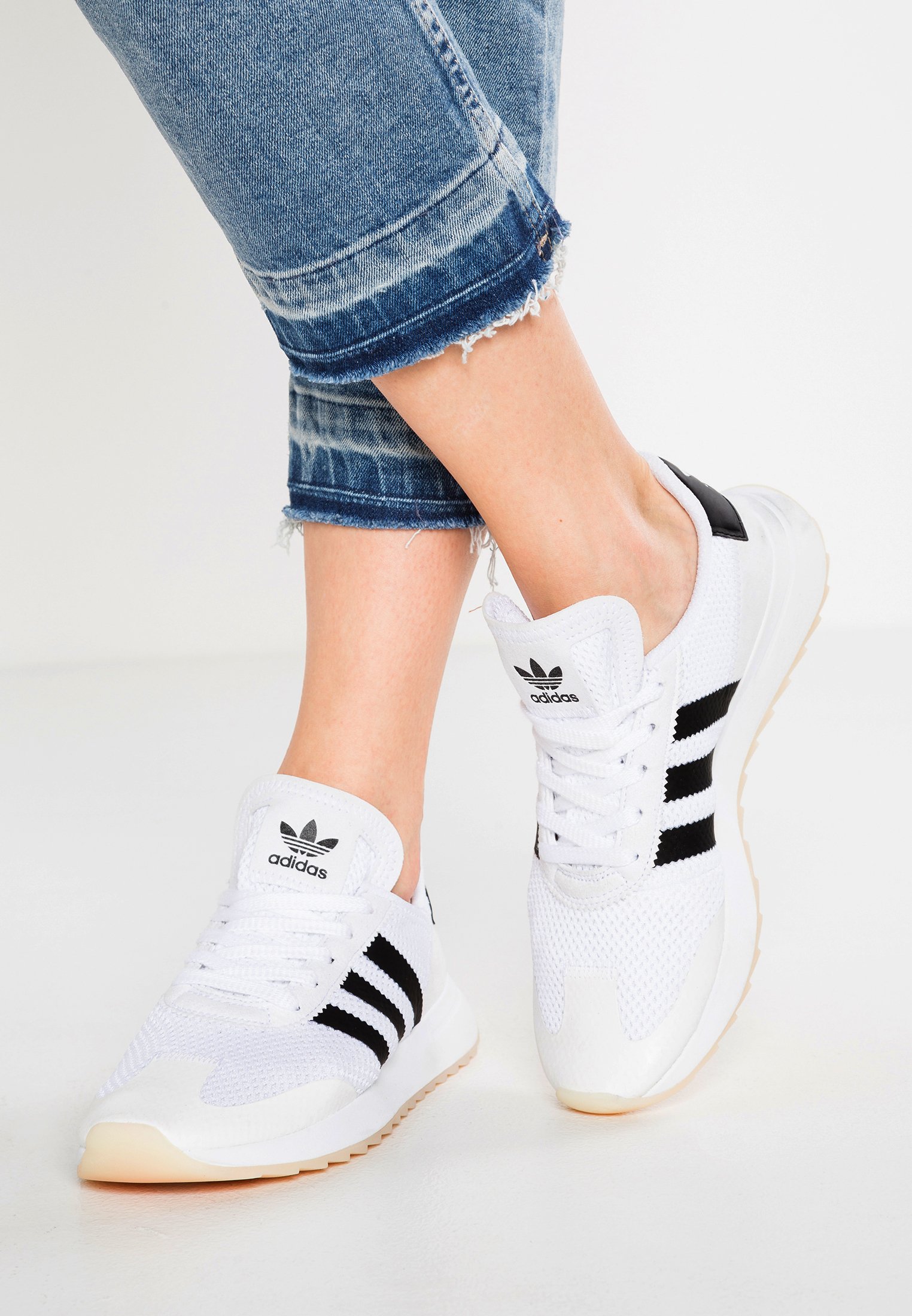 adidas Originals FLASHBACK Sneaker low whitecore black adidas Originals FLASHBACK Sneaker low core blackwhite