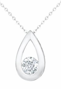 Ašaros formos sidabrinis pakabukas su apvaliu, žėrinčiu deimantu centre, kabantis ant sidabrinės grandinėlės kaklo papuošalų.