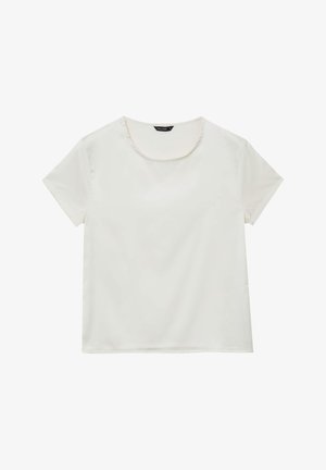 Blusa bianca a maniche corte realizzata in tessuto morbido con scollatura rotonda, caratterizzata da un design semplice e priva di motivi o accenti visibili.