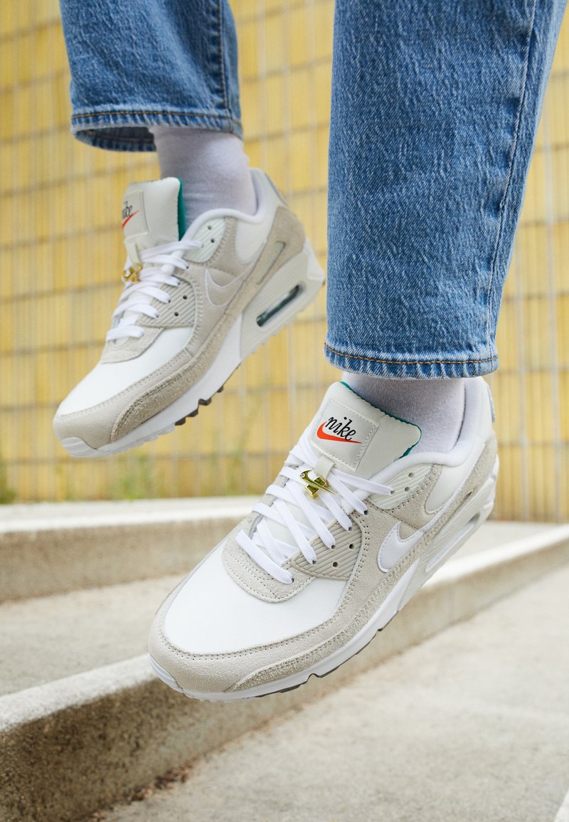 Nike Sportswear Air Max 90 Se Trainers Sail White Cream Light Bone Summit White Green Noise Multi Coloured Zalando Co Uk