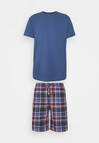 Blauwe katoenen t-shirt met korte mouwen, gecombineerd met geruite shorts in rood, marineblauw en lichtblauw, voorzien van een verstelbare trekkoord taille.